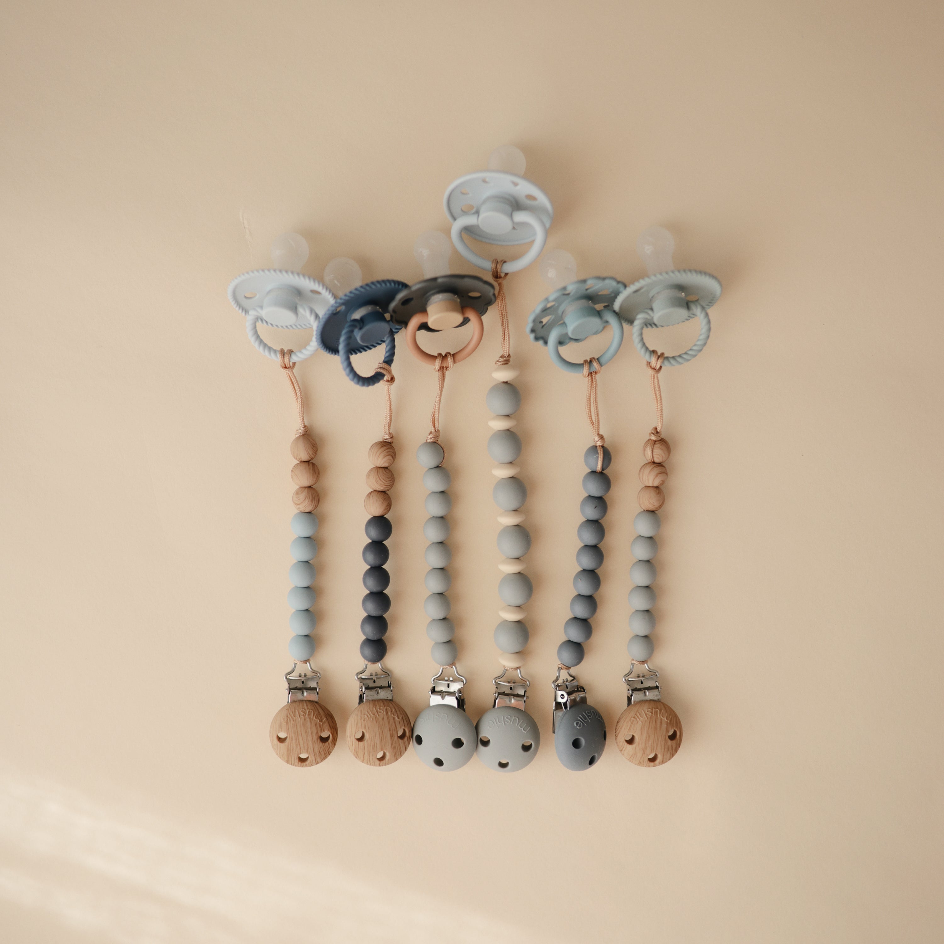 Image of Silicone Pacifier Clip | Eva